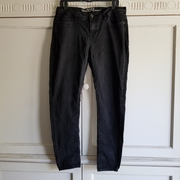 EUC- WallFlower Jeans - Picture 2 of 7
